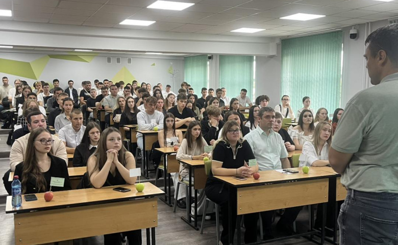 Un nou an universitar la Facultatea de Științe Reale Economice și ale Mediului